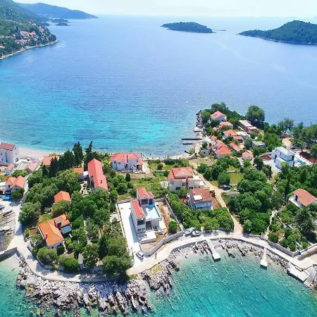 Seafront Darinka شقة *